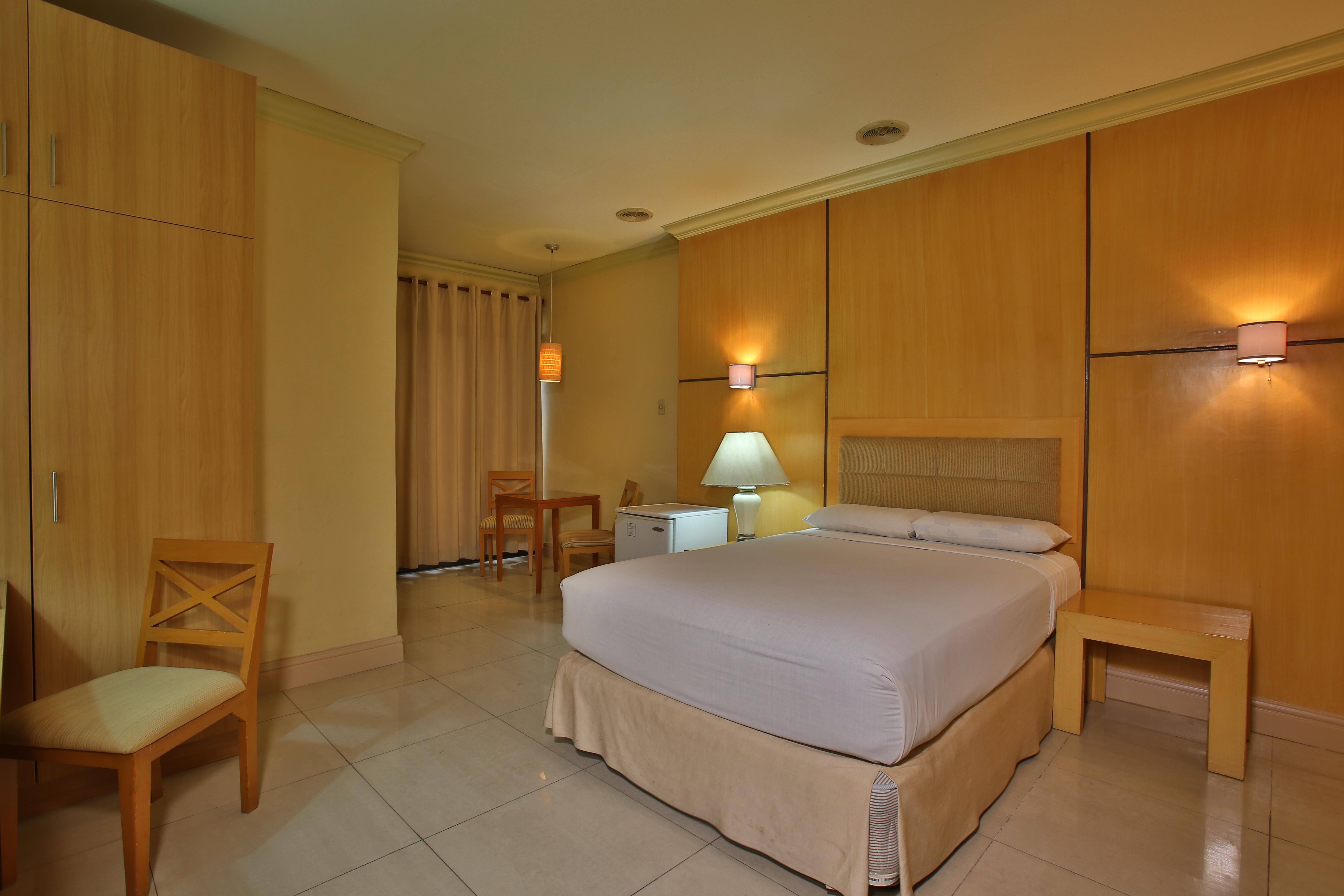 Crown Regency Residences Cebu - Quarantine Hotel Екстер'єр фото