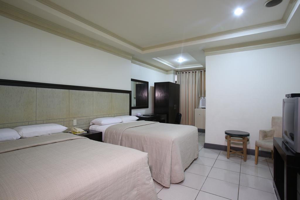 Crown Regency Residences Cebu - Quarantine Hotel Екстер'єр фото